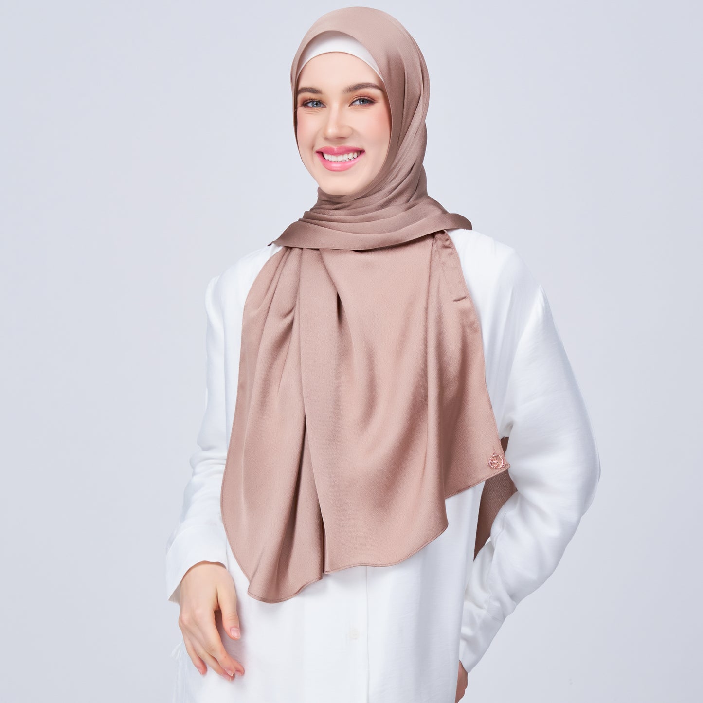 Instant Tag n' Go Shawl | Satin Bulle in Medium Toffee