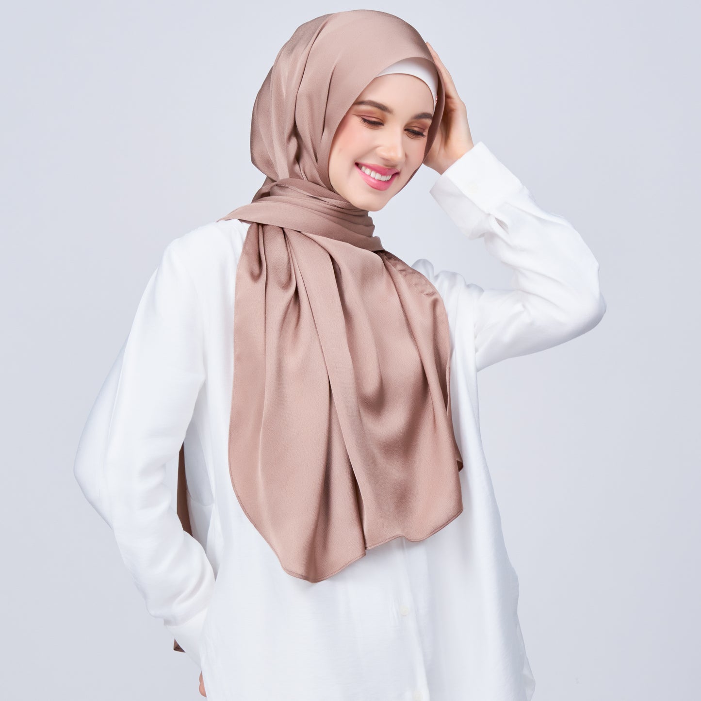 Instant Tag n' Go Shawl | Satin Bulle in Medium Toffee