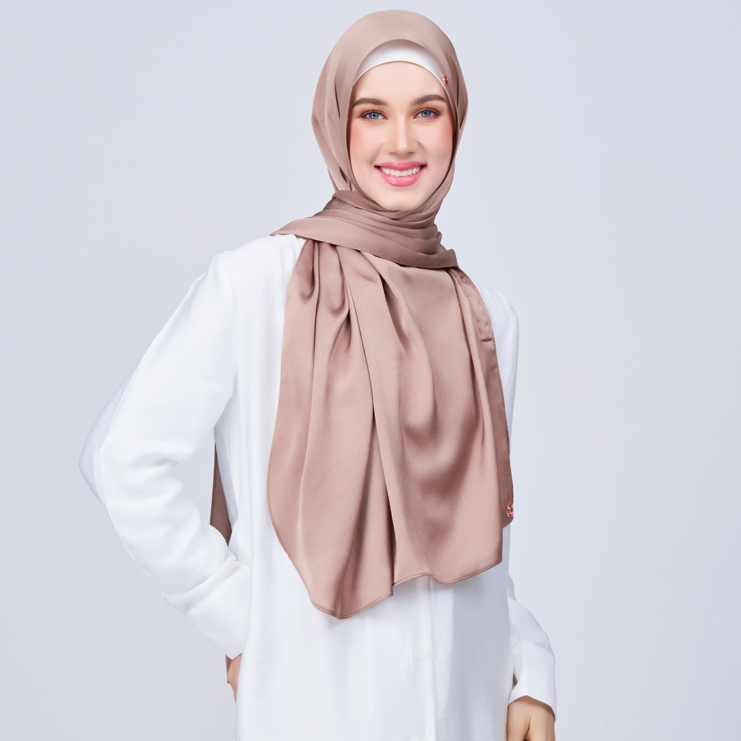 Instant Tag n' Go Shawl | Satin Bulle in Medium Toffee