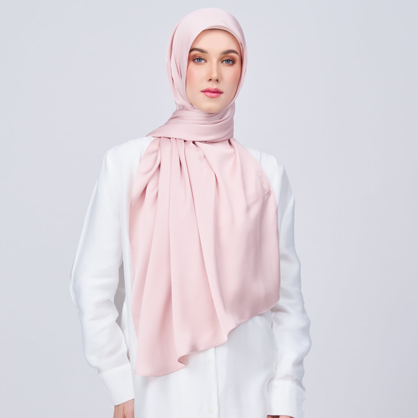 Instant Tag n' Go Shawl | Satin Bulle in Nude Pink