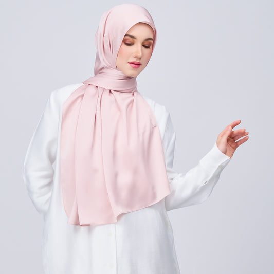 Instant Tag n' Go Shawl | Satin Bulle in Nude Pink