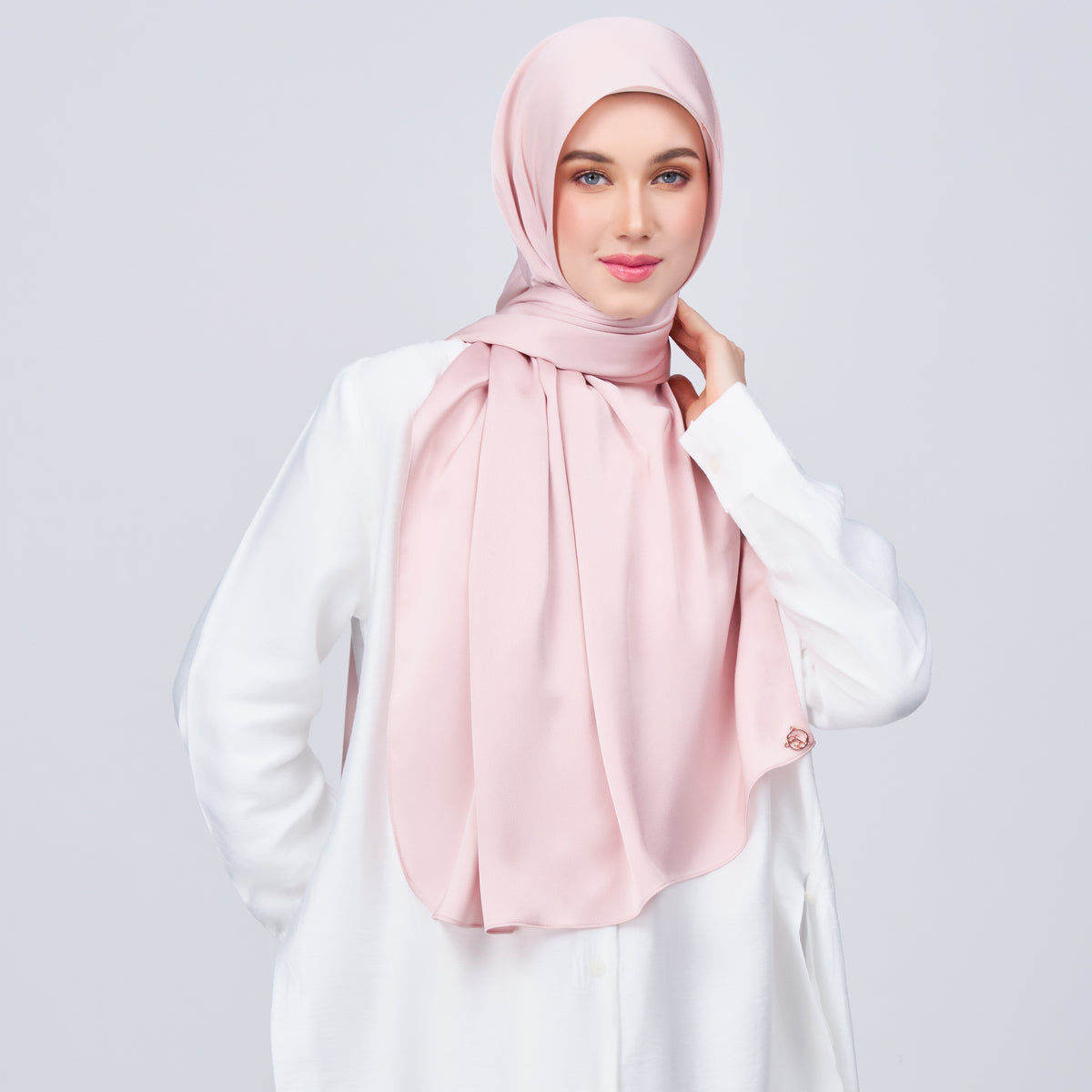 Instant Tag n' Go Shawl | Satin Bulle in Nude Pink