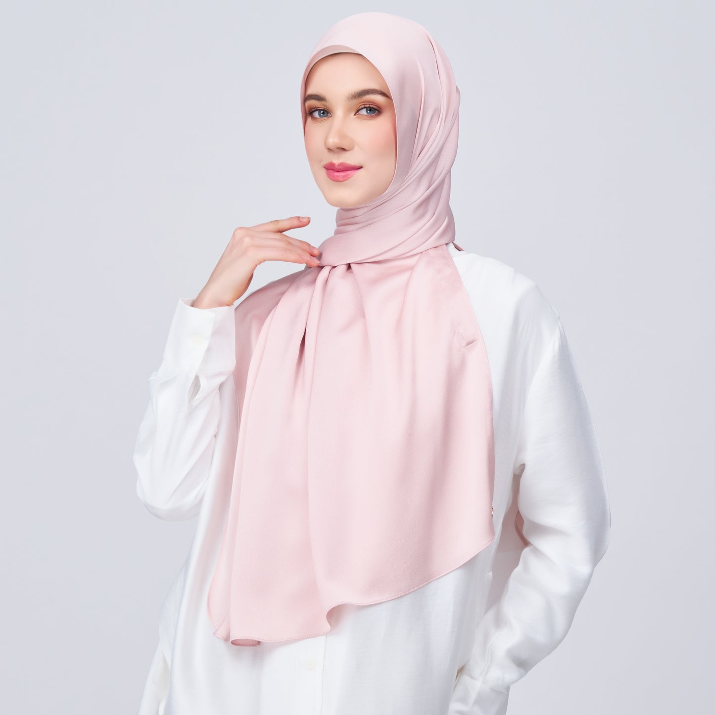 Instant Tag n' Go Shawl | Satin Bulle in Nude Pink