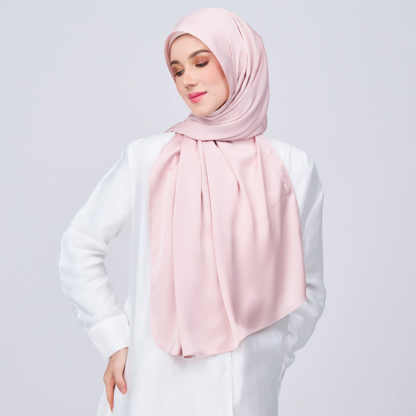 Instant Tag n' Go Shawl | Satin Bulle in Nude Pink