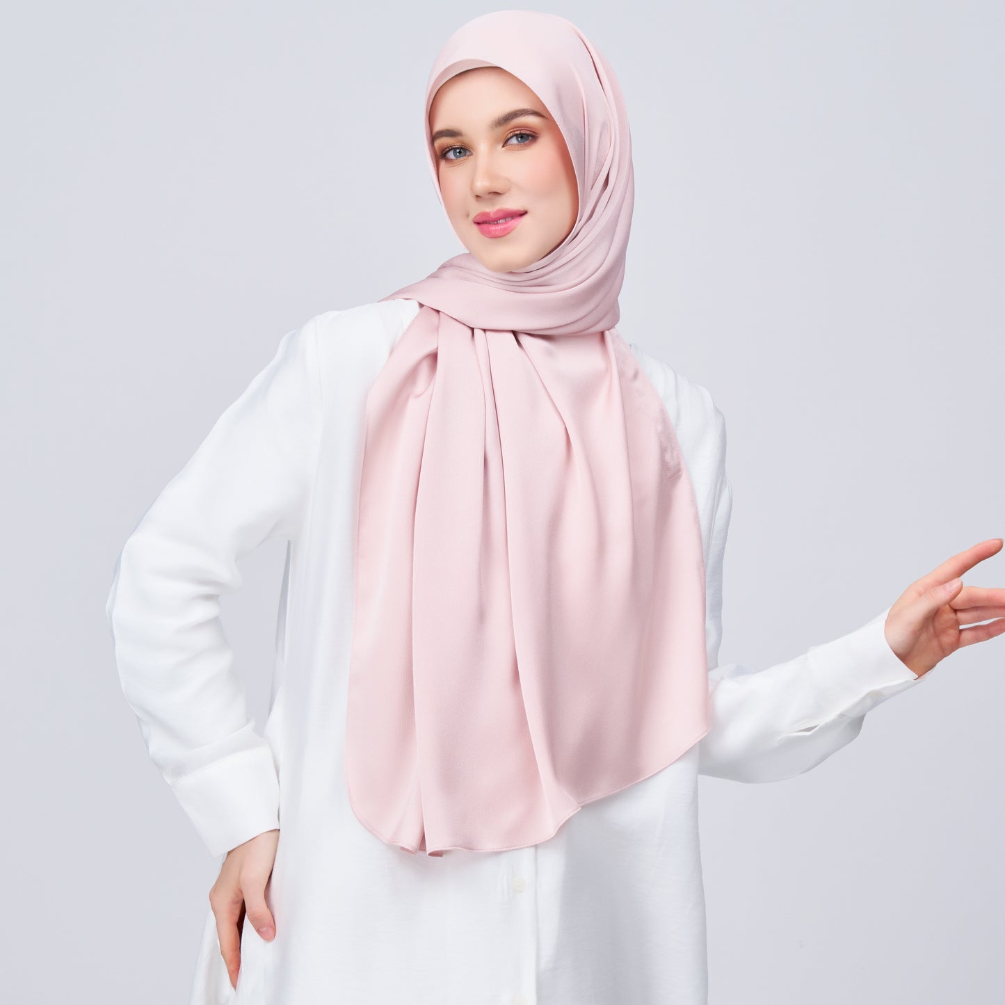 Instant Tag n' Go Shawl | Satin Bulle in Nude Pink