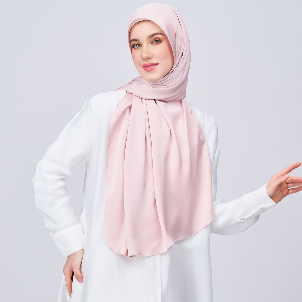 Instant Tag n' Go Shawl | Satin Bulle in Nude Pink