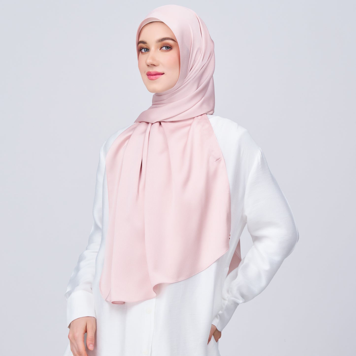 Instant Tag n' Go Shawl | Satin Bulle in Nude Pink