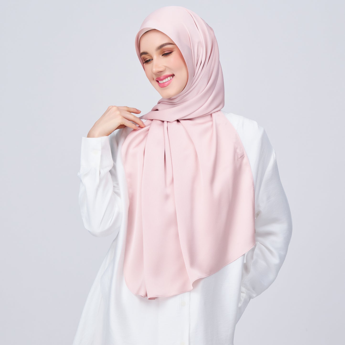Instant Tag n' Go Shawl | Satin Bulle in Nude Pink