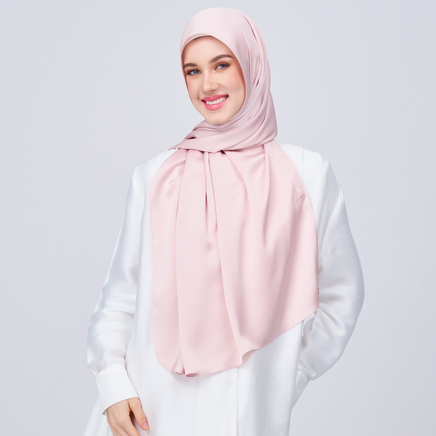 Instant Tag n' Go Shawl | Satin Bulle in Nude Pink