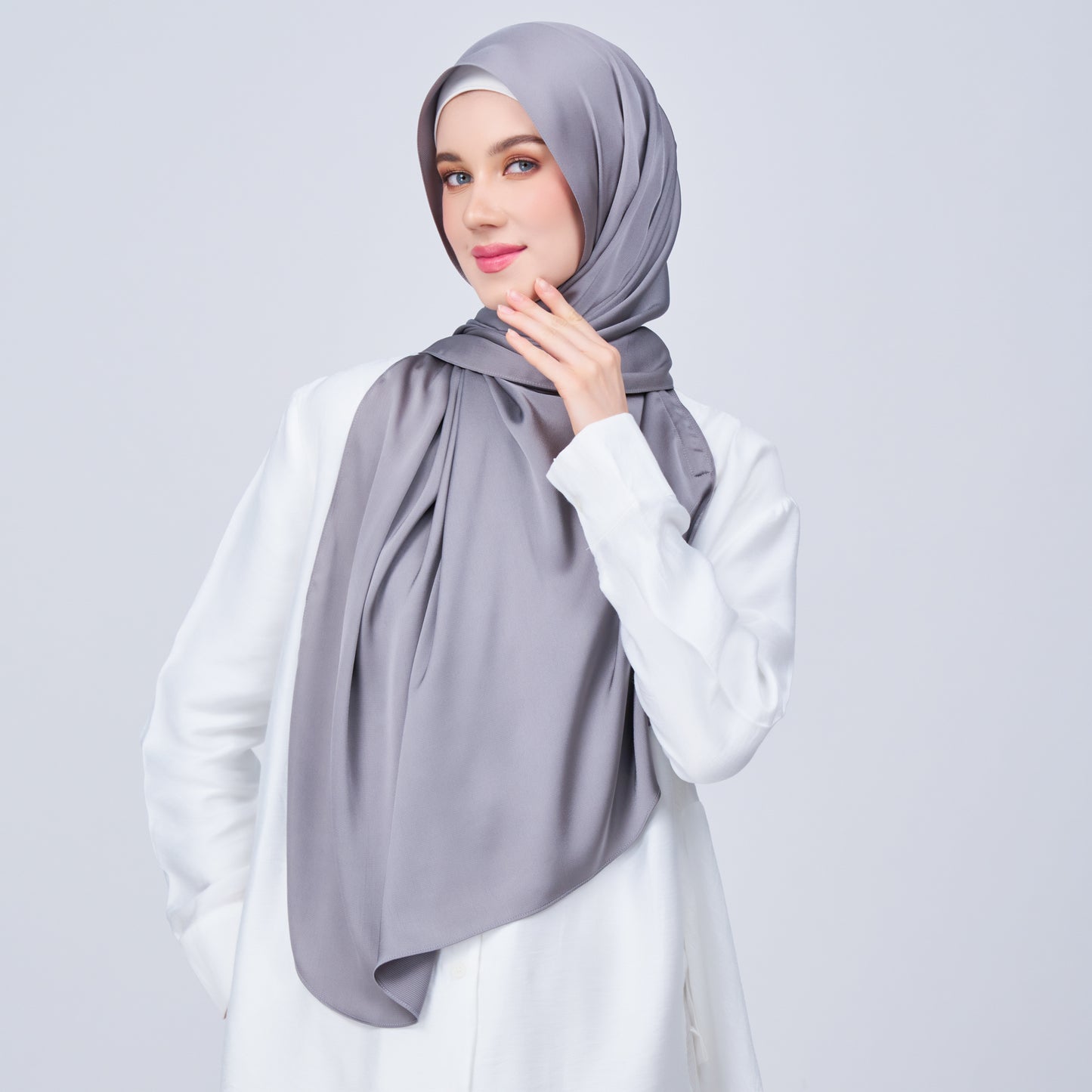 Instant Tag n' Go Shawl | Satin Bulle in Stone Grey