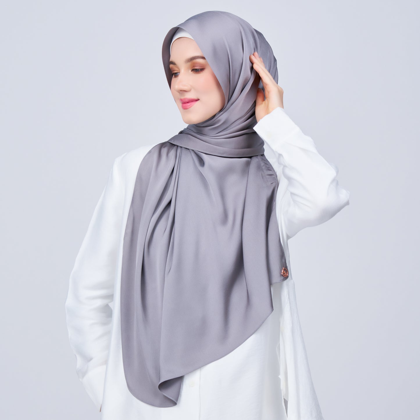 Instant Tag n' Go Shawl | Satin Bulle in Stone Grey