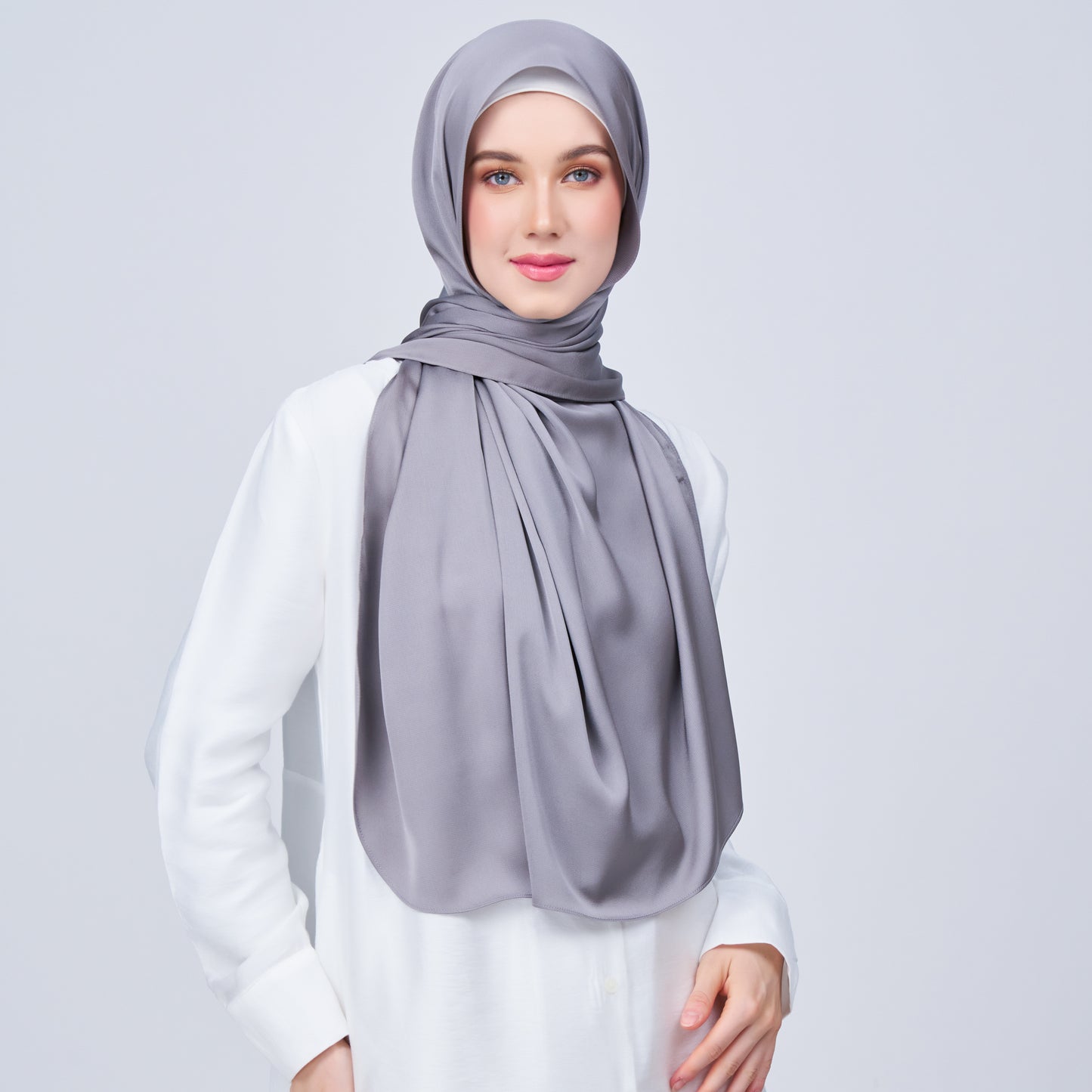 Instant Tag n' Go Shawl | Satin Bulle in Stone Grey