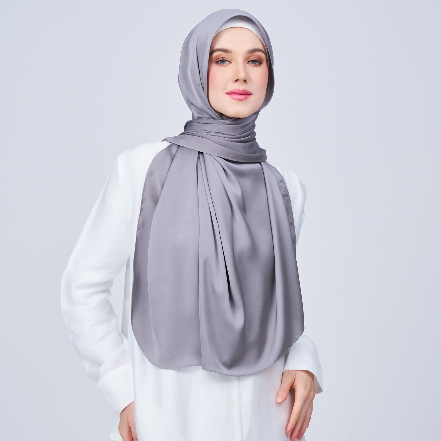 Instant Tag n' Go Shawl | Satin Bulle in Stone Grey