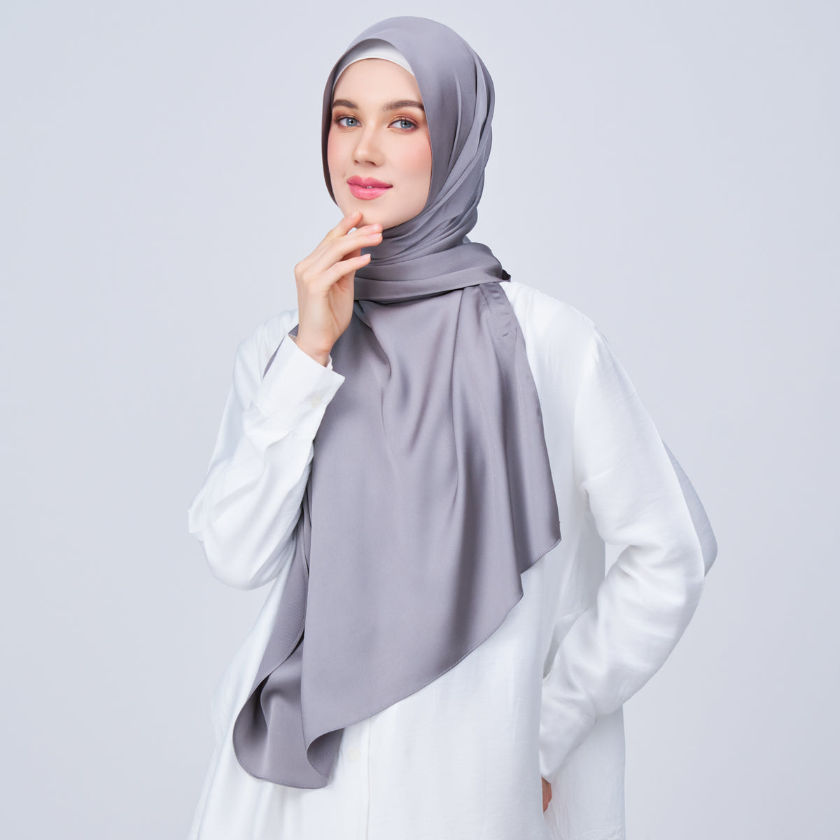 Instant Tag n' Go Shawl | Satin Bulle in Stone Grey