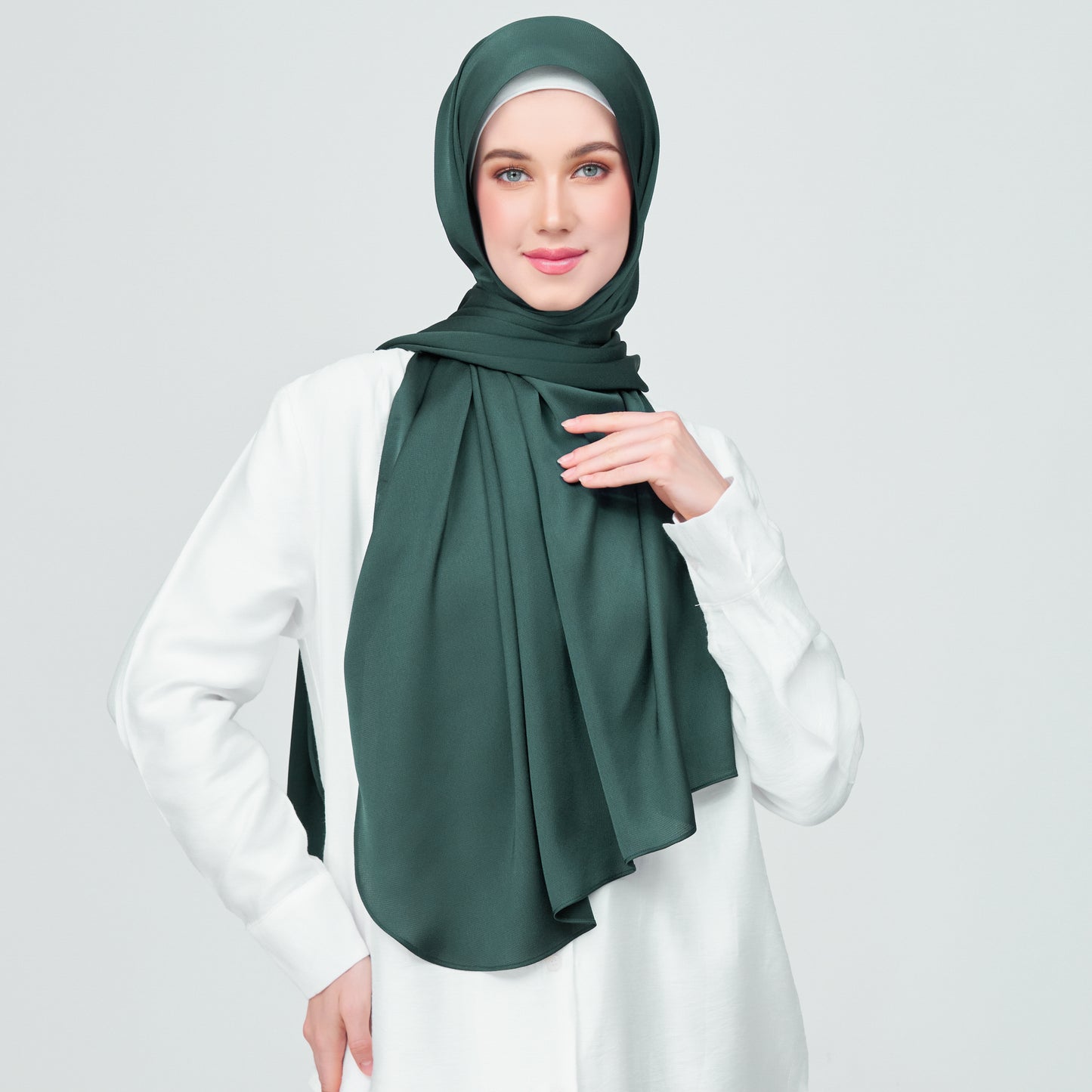 Instant Tag n' Go Shawl | Satin Bulle in Emerald Green