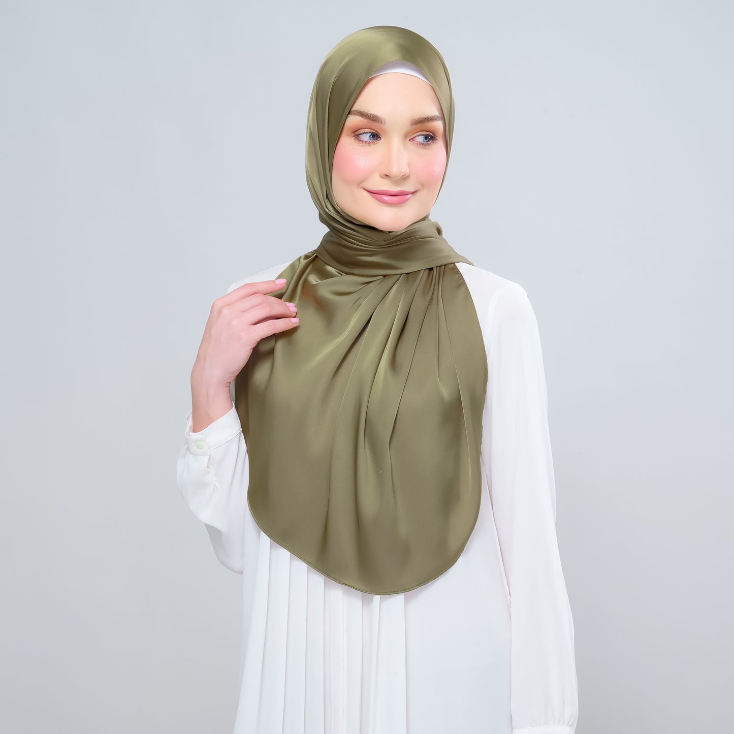 Instant Tag n' Go Shawl | Satin Bulle in Olive Green
