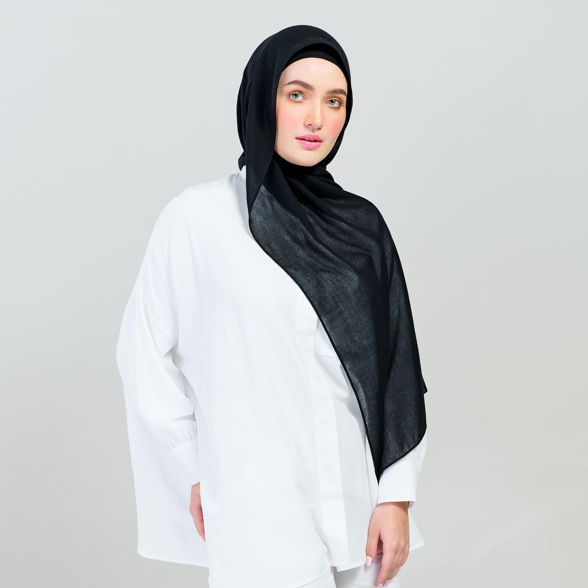 Ironless Elle Shawl in Black