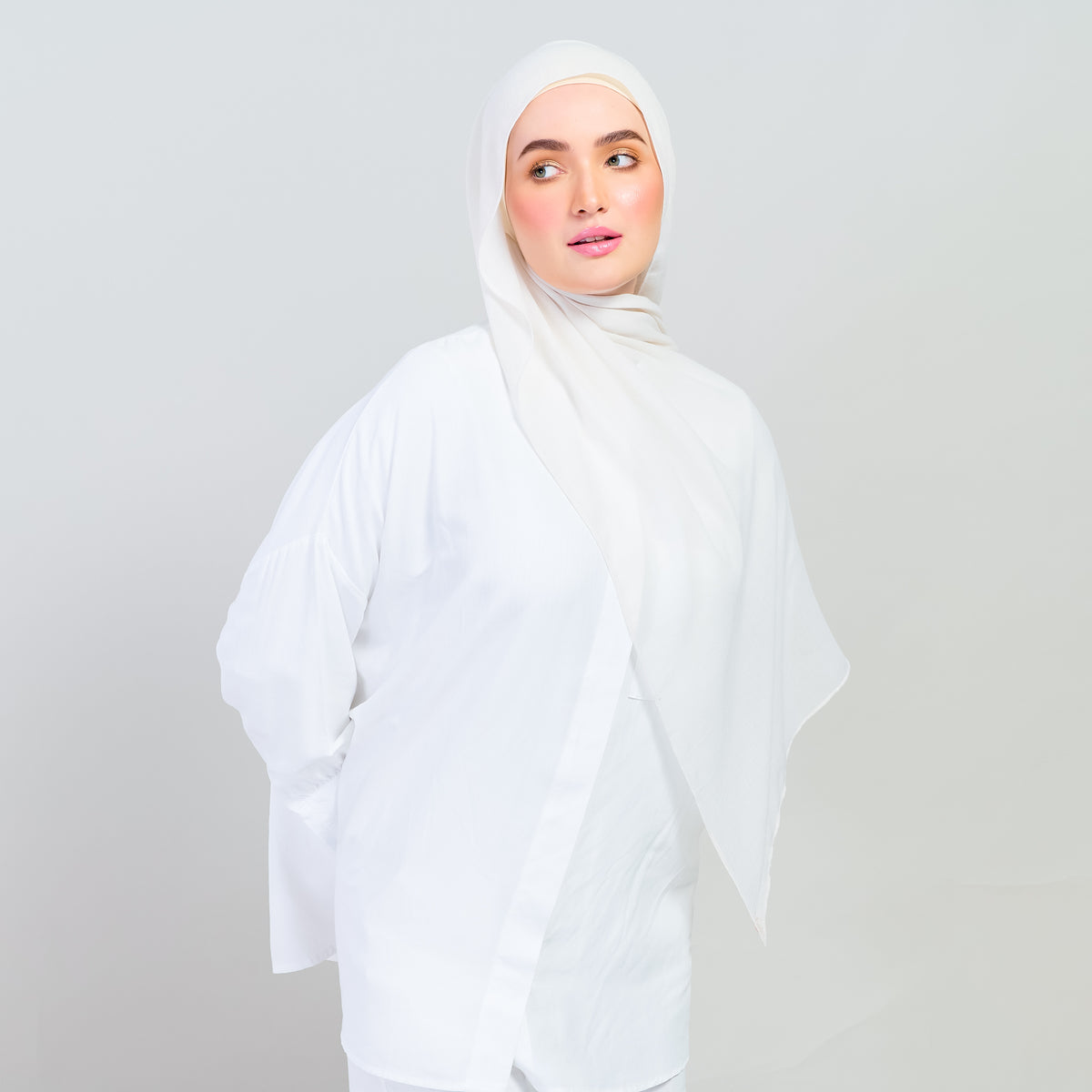 Ironless Elle Shawl in Light Beige