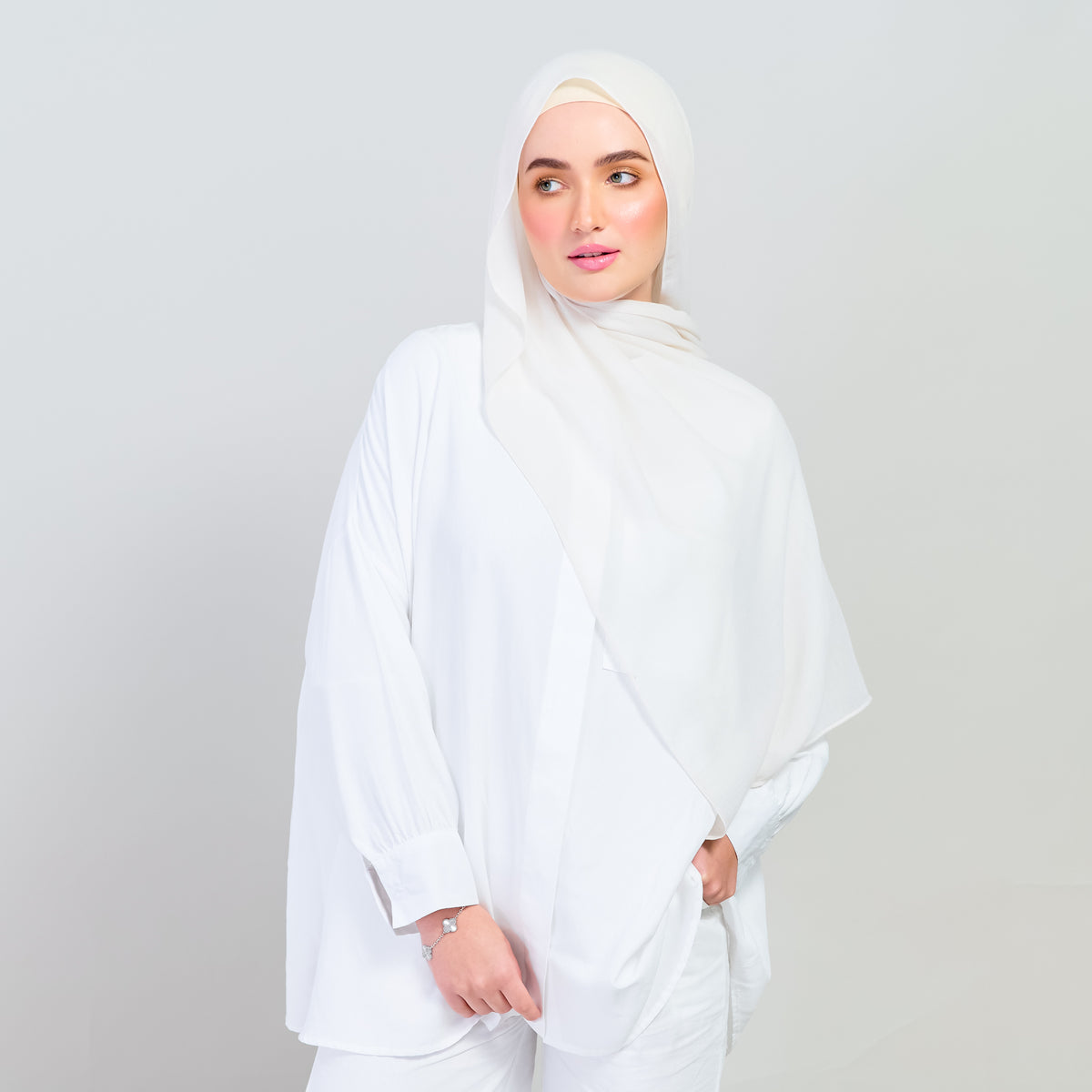 Ironless Elle Shawl in Light Beige