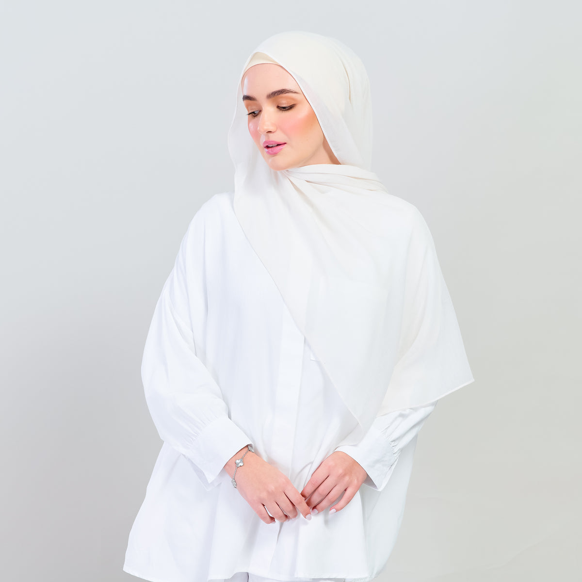 Ironless Elle Shawl in Light Beige