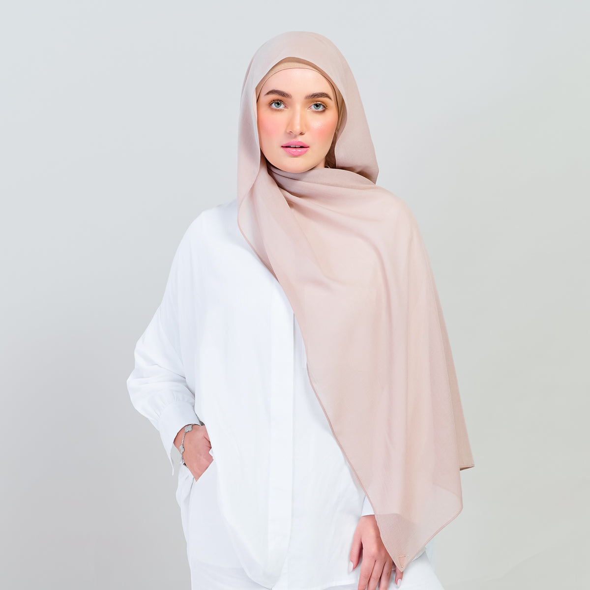 Ironless Elle Shawl in Chai