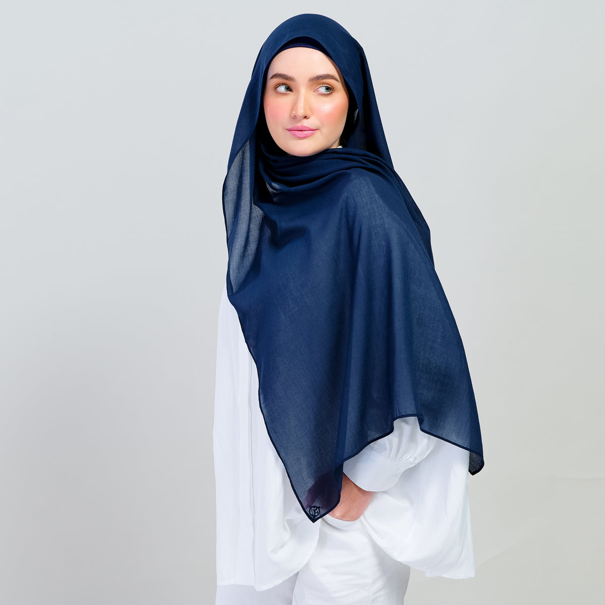 Ironless Elle Shawl in Navy