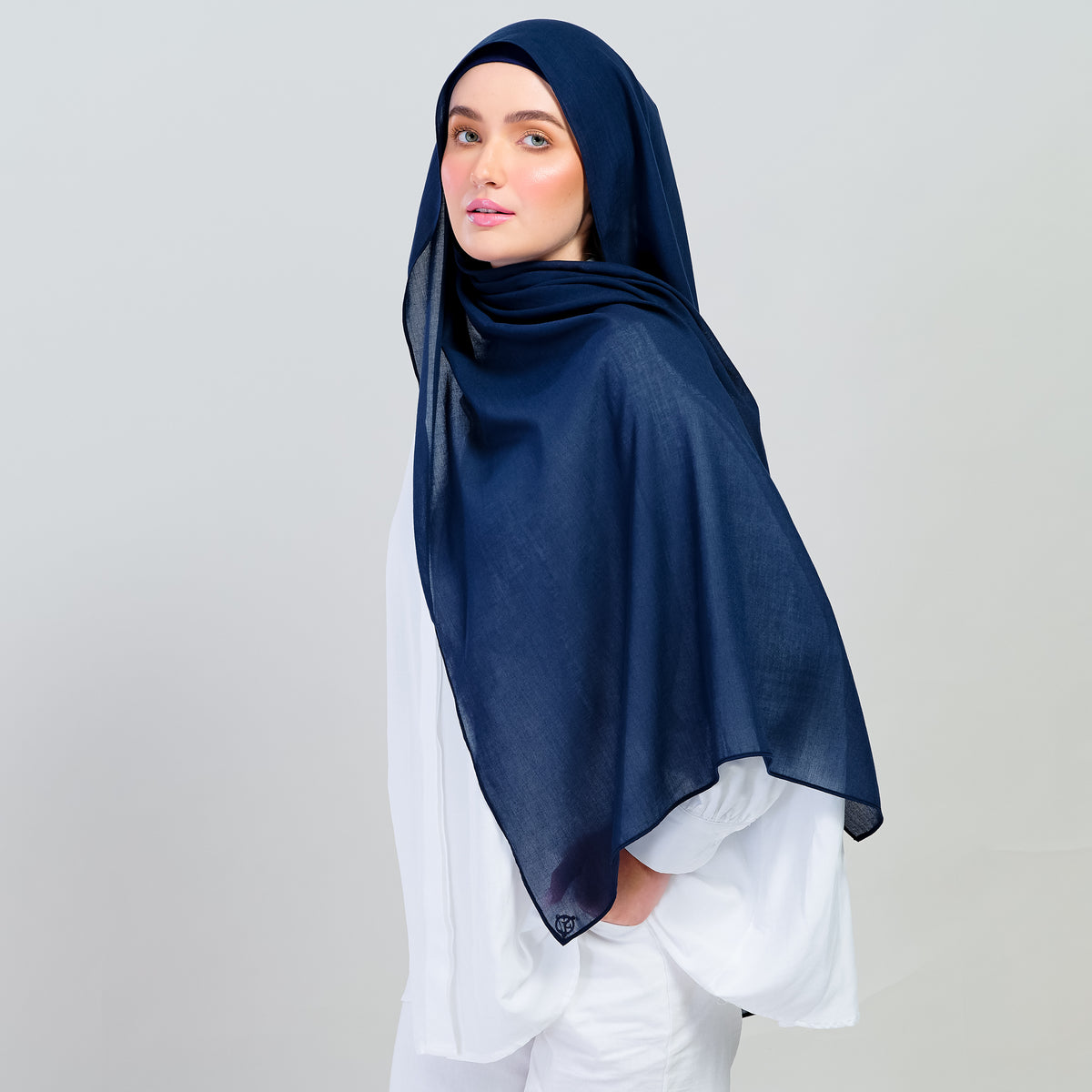 Ironless Elle Shawl in Navy