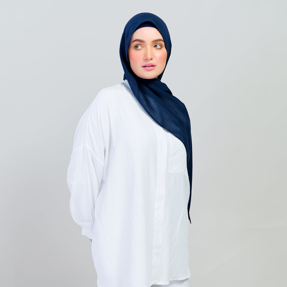 Ironless Elle Shawl in Navy