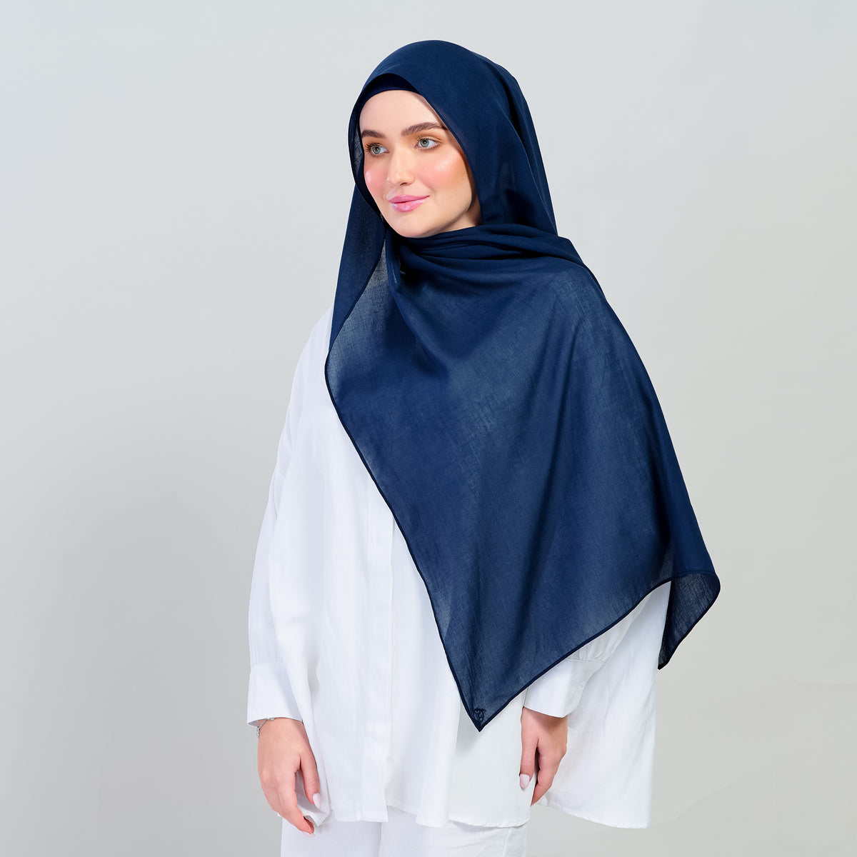 Ironless Elle Shawl in Navy