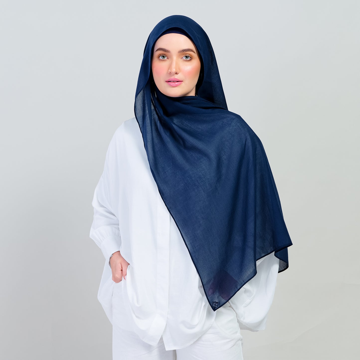 Ironless Elle Shawl in Navy