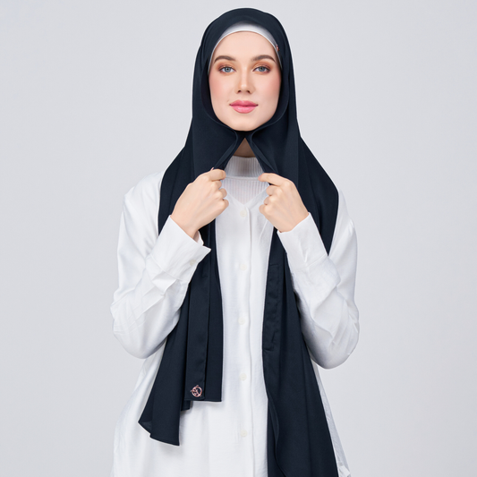Instant Tag n' Go Shawl | Satin Bulle in Pitch Black