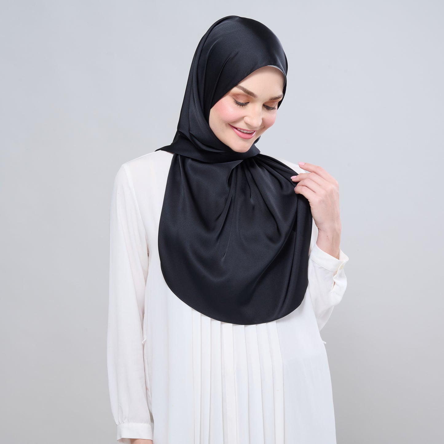 Instant Tag & Go | Satin Silk in Pitch Black
