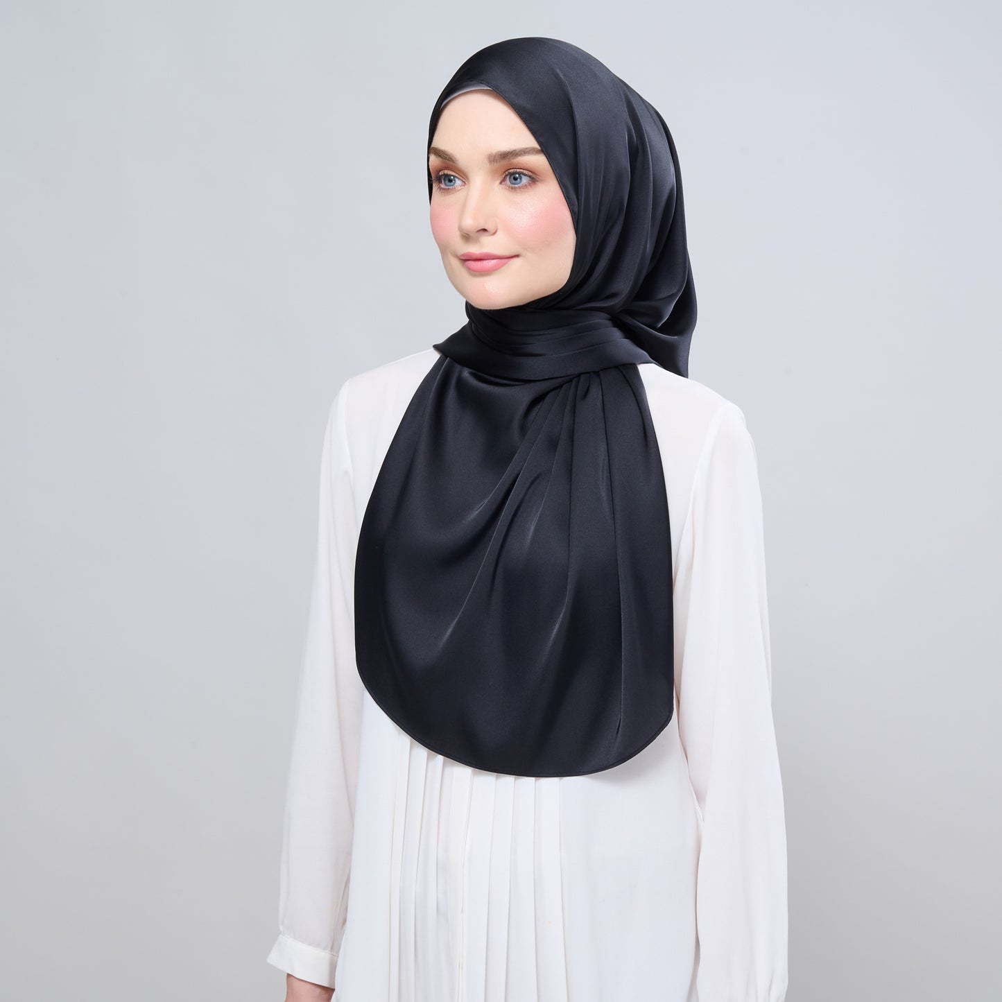Instant Tag & Go | Satin Silk in Pitch Black