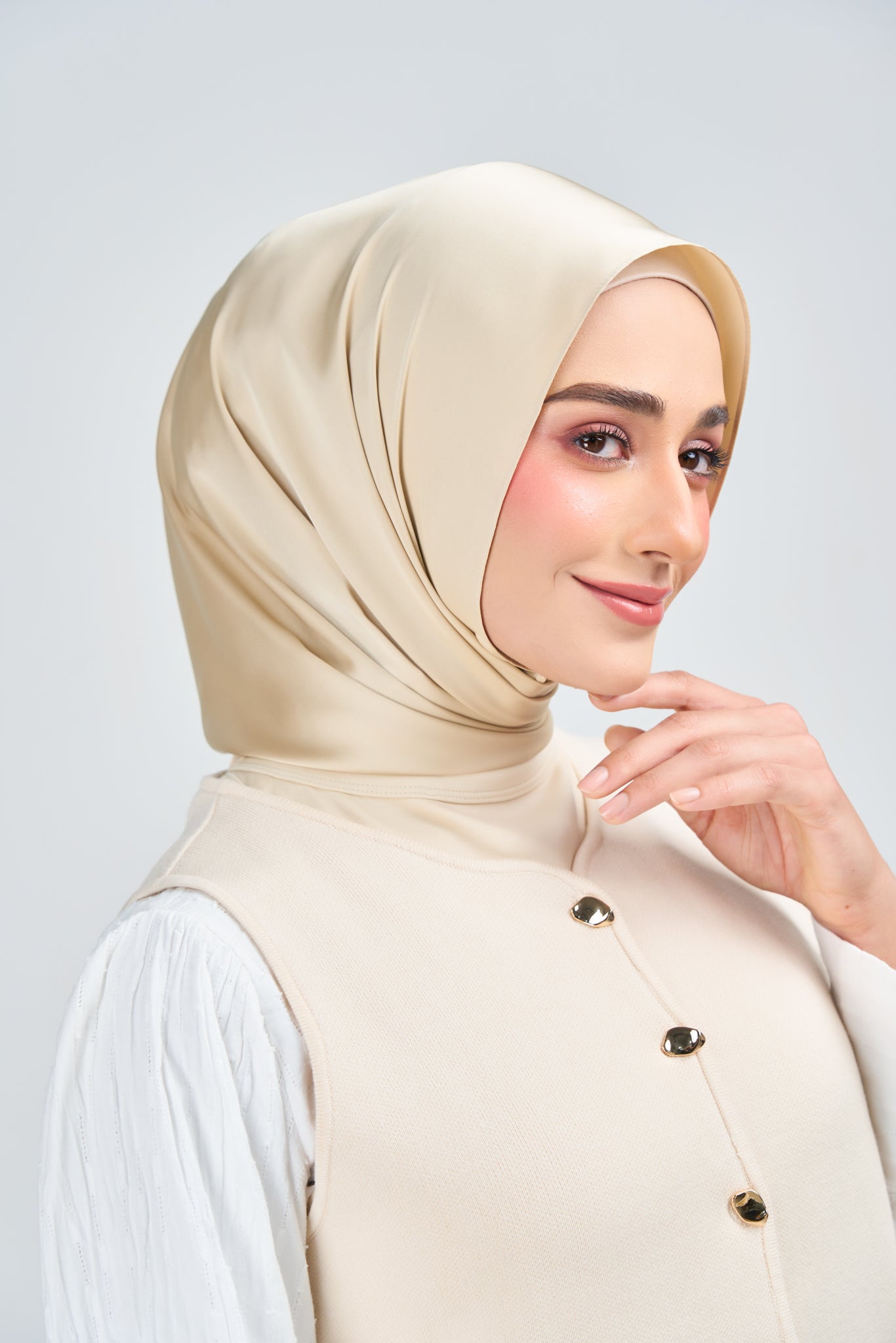 HoodX Luxe in Cashmere