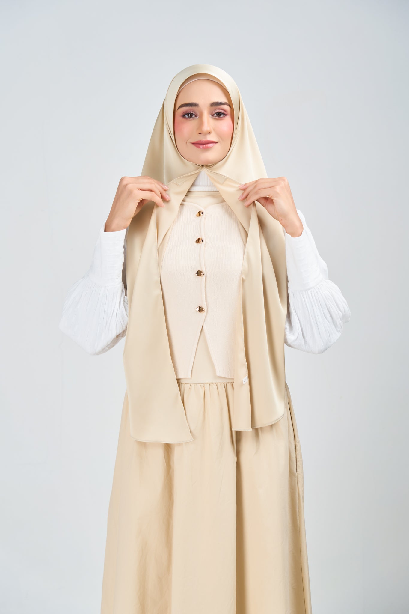 HoodX Luxe in Cashmere