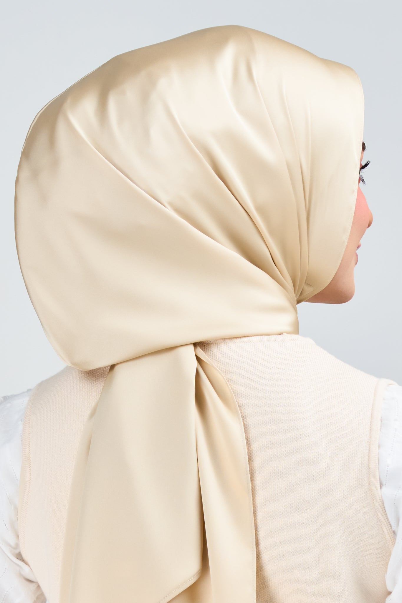 HoodX Luxe in Cashmere