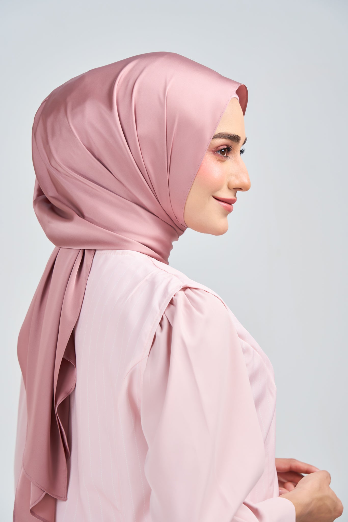 HoodX⁺Plus Luxe in Dahlia Pink