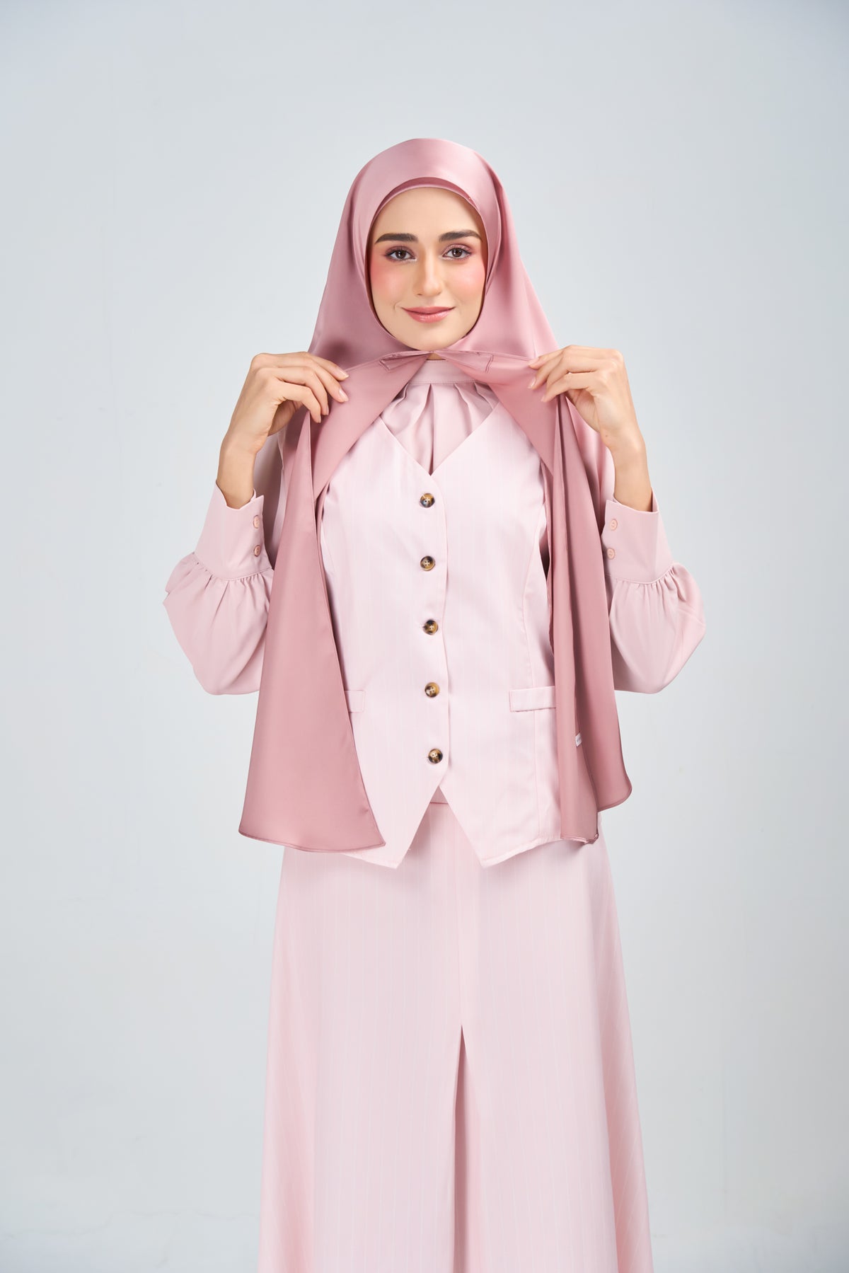 HoodX Luxe in Dahlia Pink