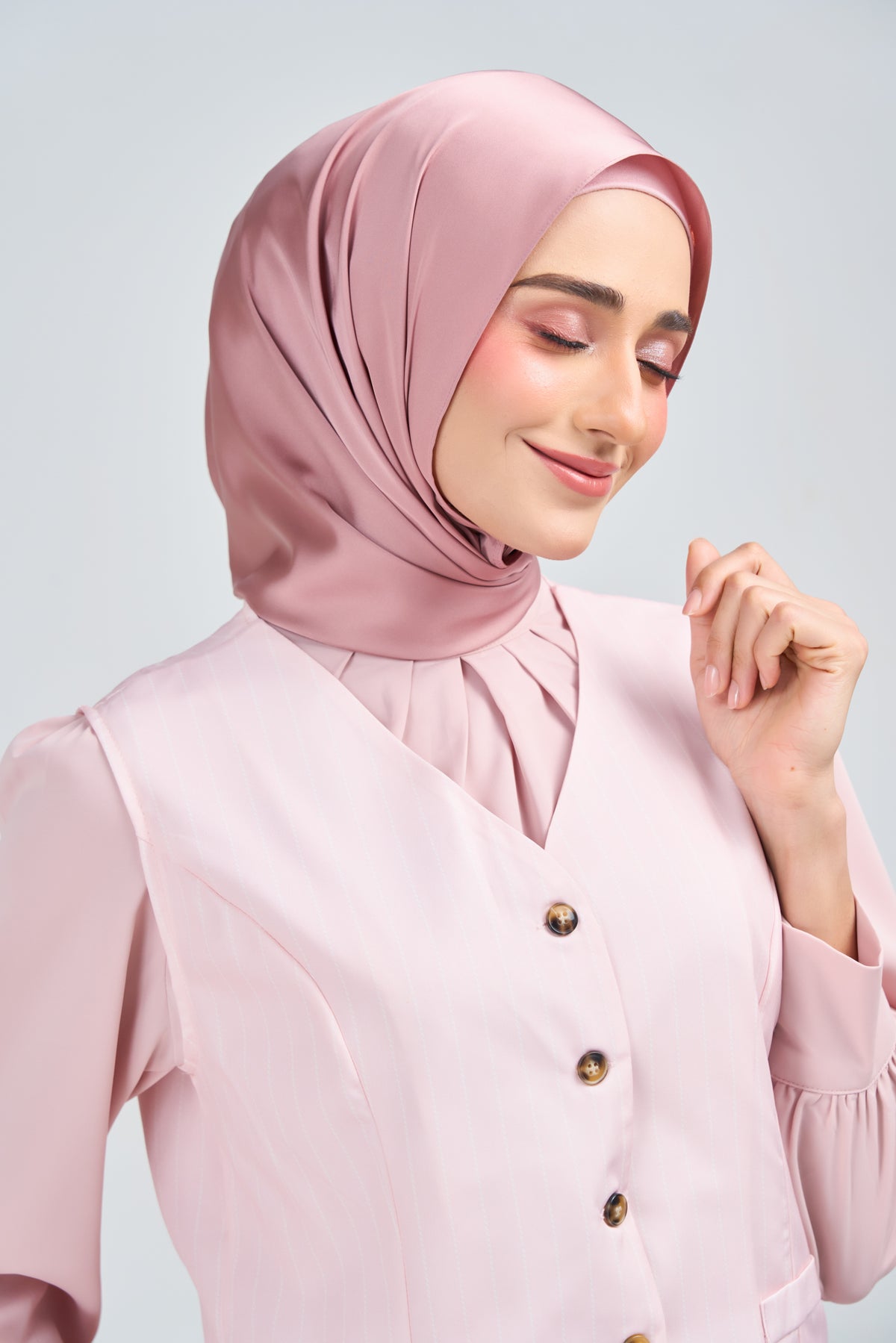 HoodX Luxe in Dahlia Pink