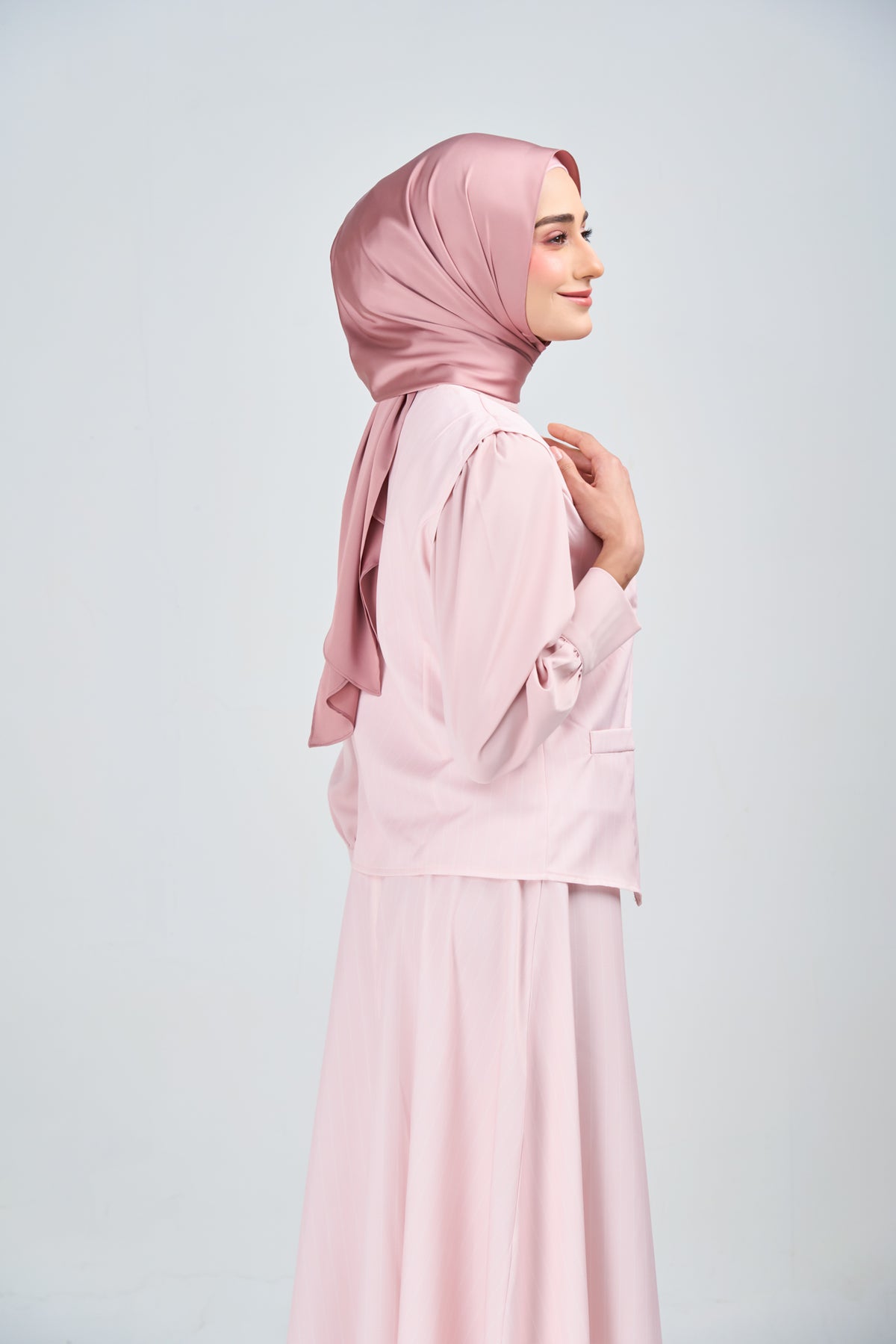 HoodX Luxe in Dahlia Pink
