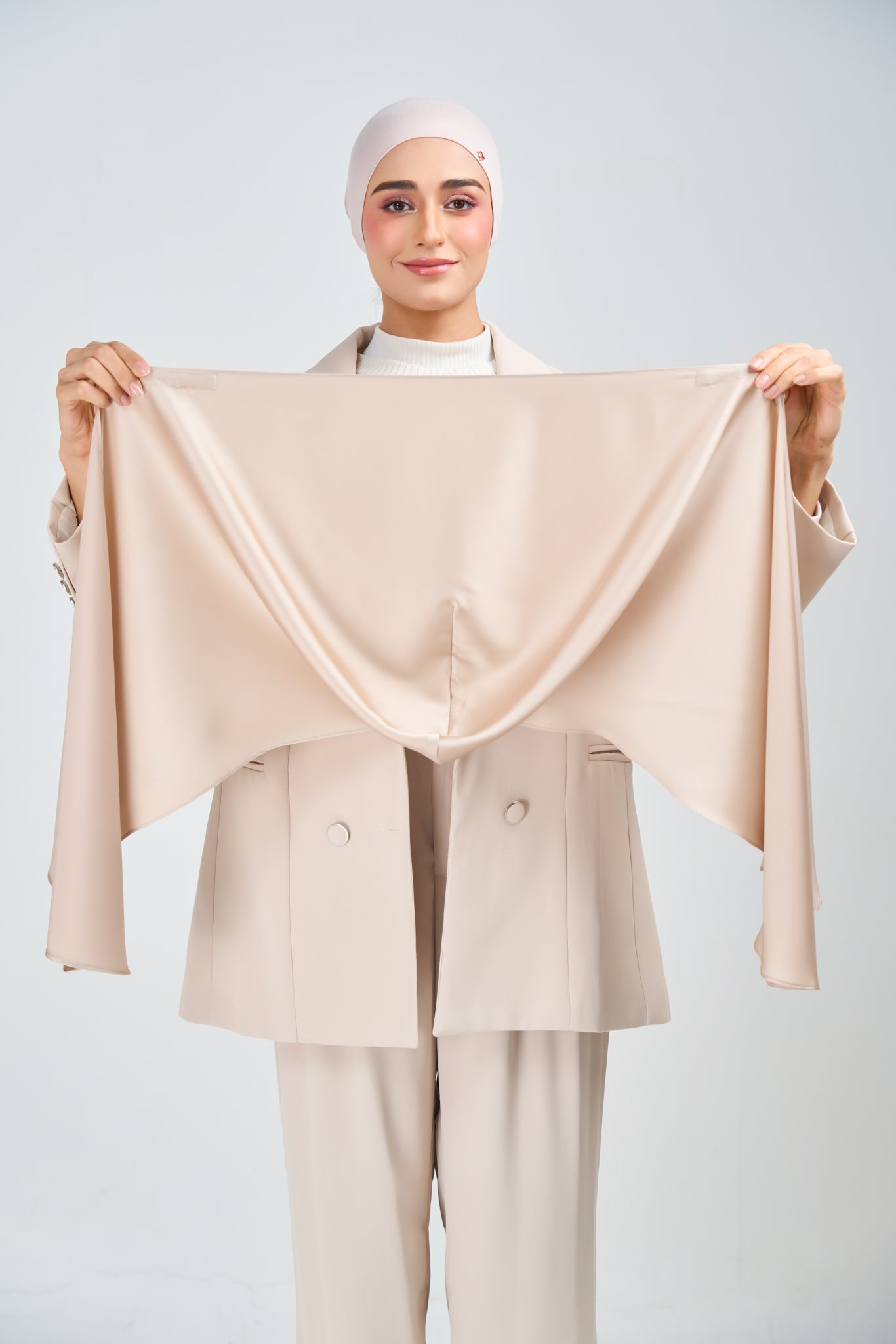 HoodX Luxe in Linen Dusk