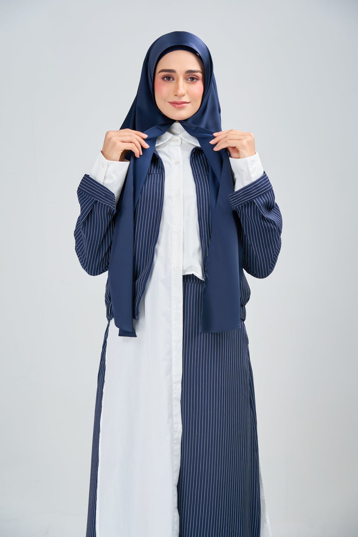 HoodX Luxe in Navy