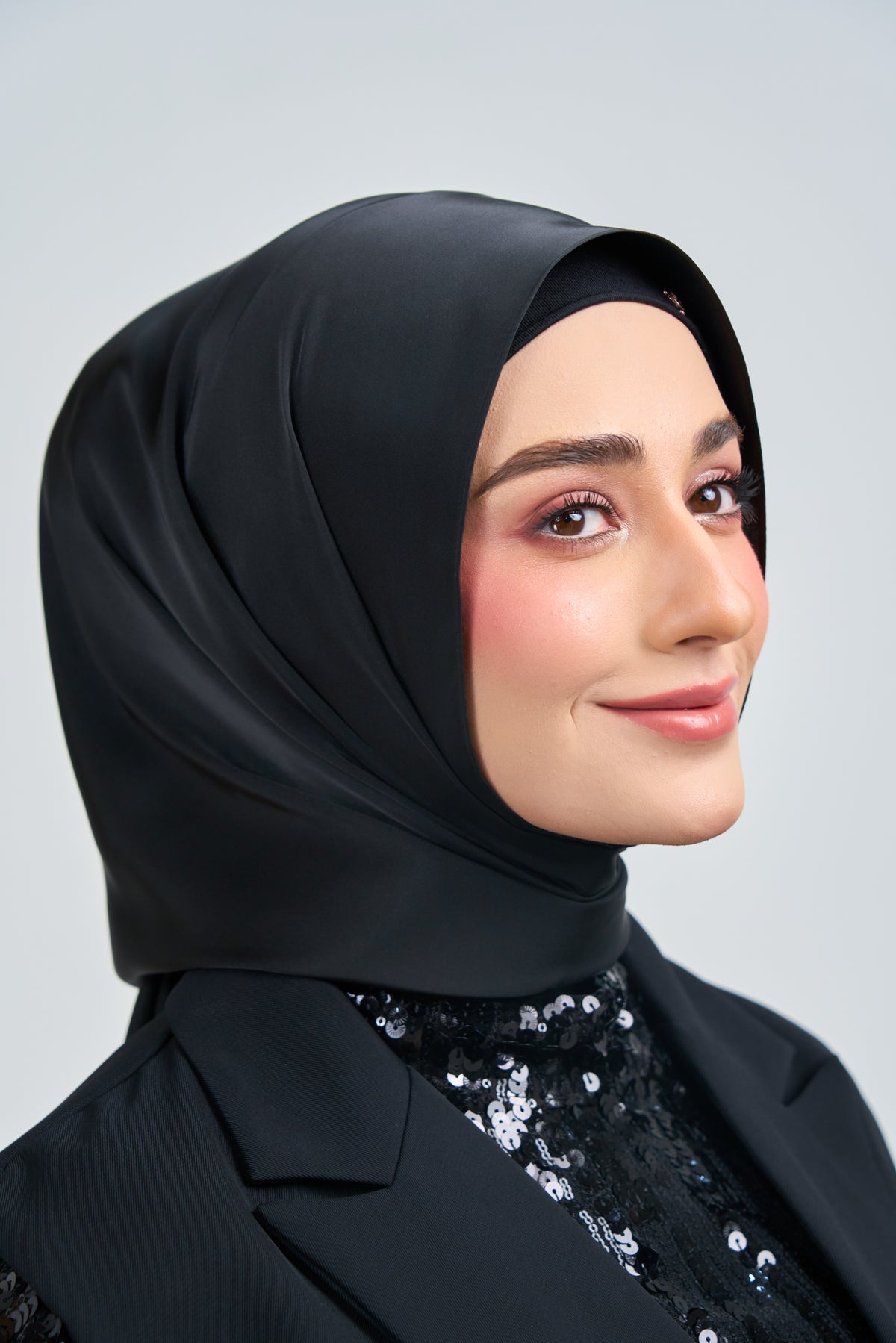 HoodX⁺Plus Luxe in Raven Black