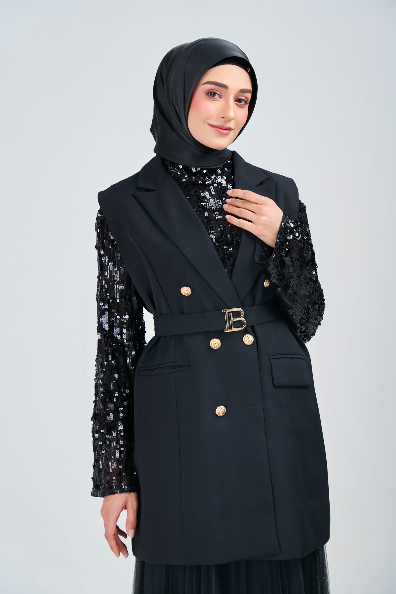 HoodX Luxe in Raven Black