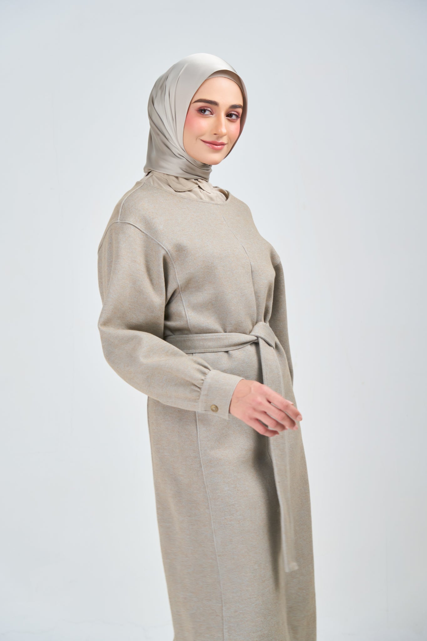 HoodX Luxe in Silver Taupe