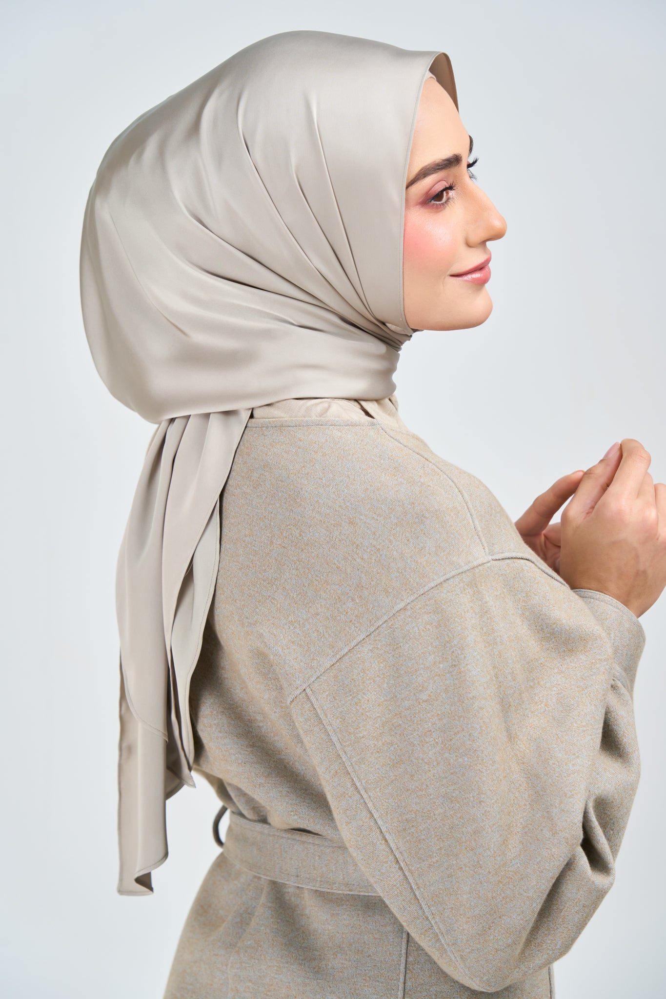 HoodX Luxe in Silver Taupe