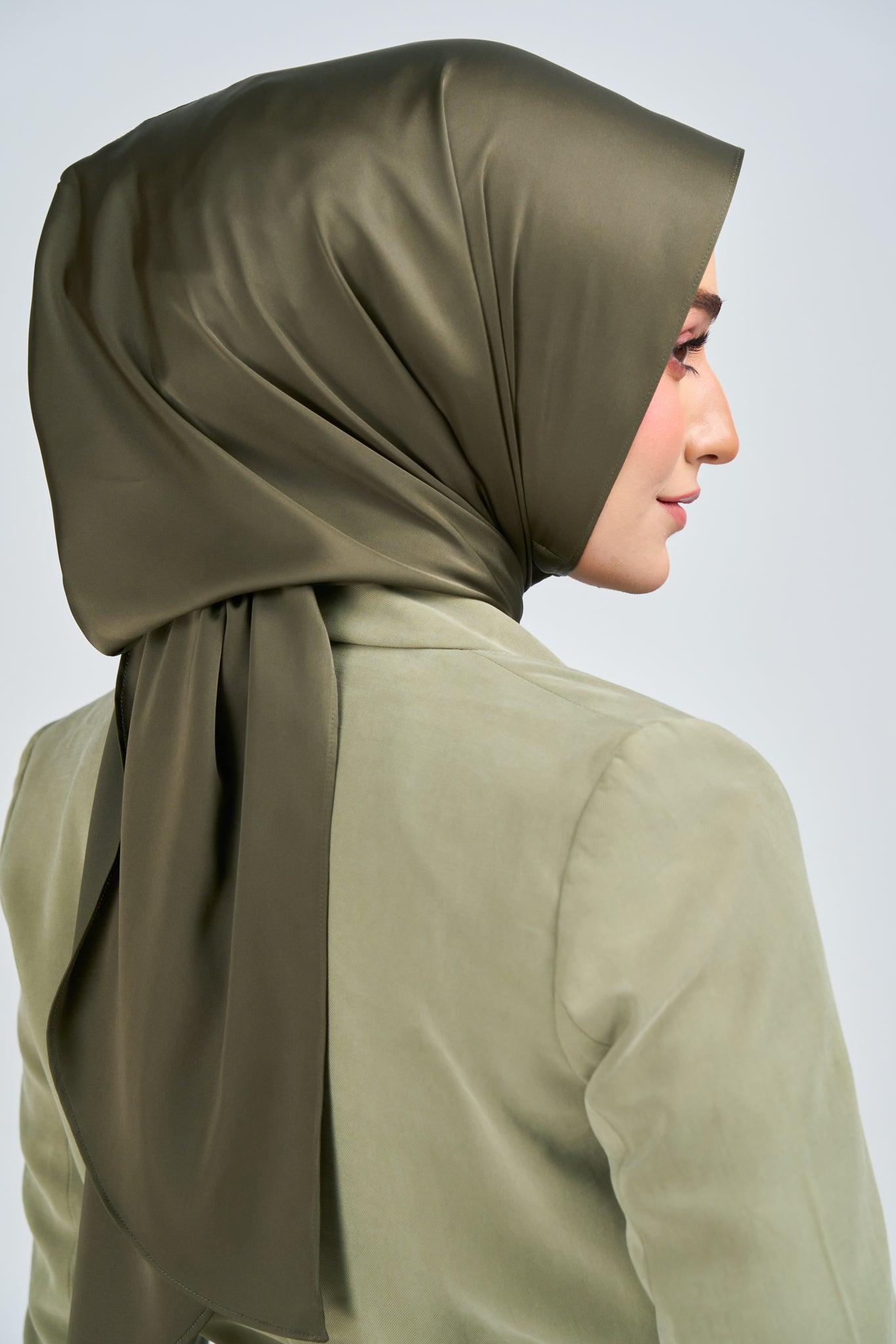 HoodX Luxe in Terra Olive