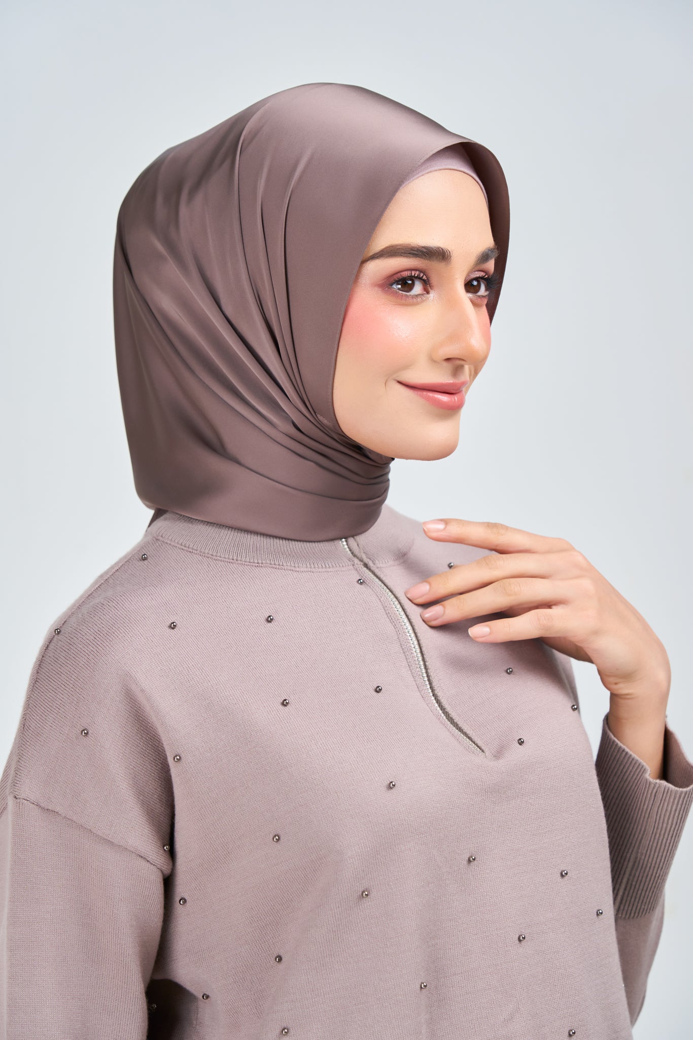 HoodX⁺Plus Luxe in Truffle