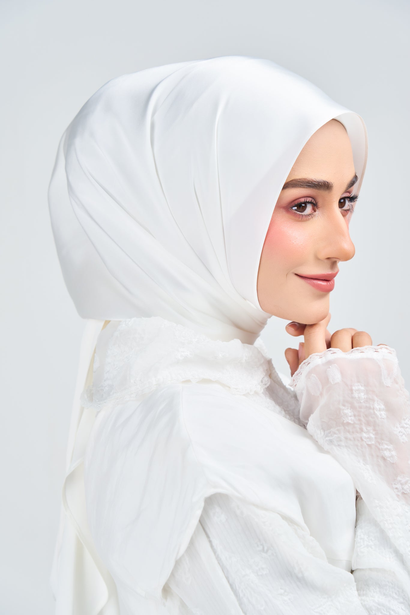 HoodX Luxe in Timeless White