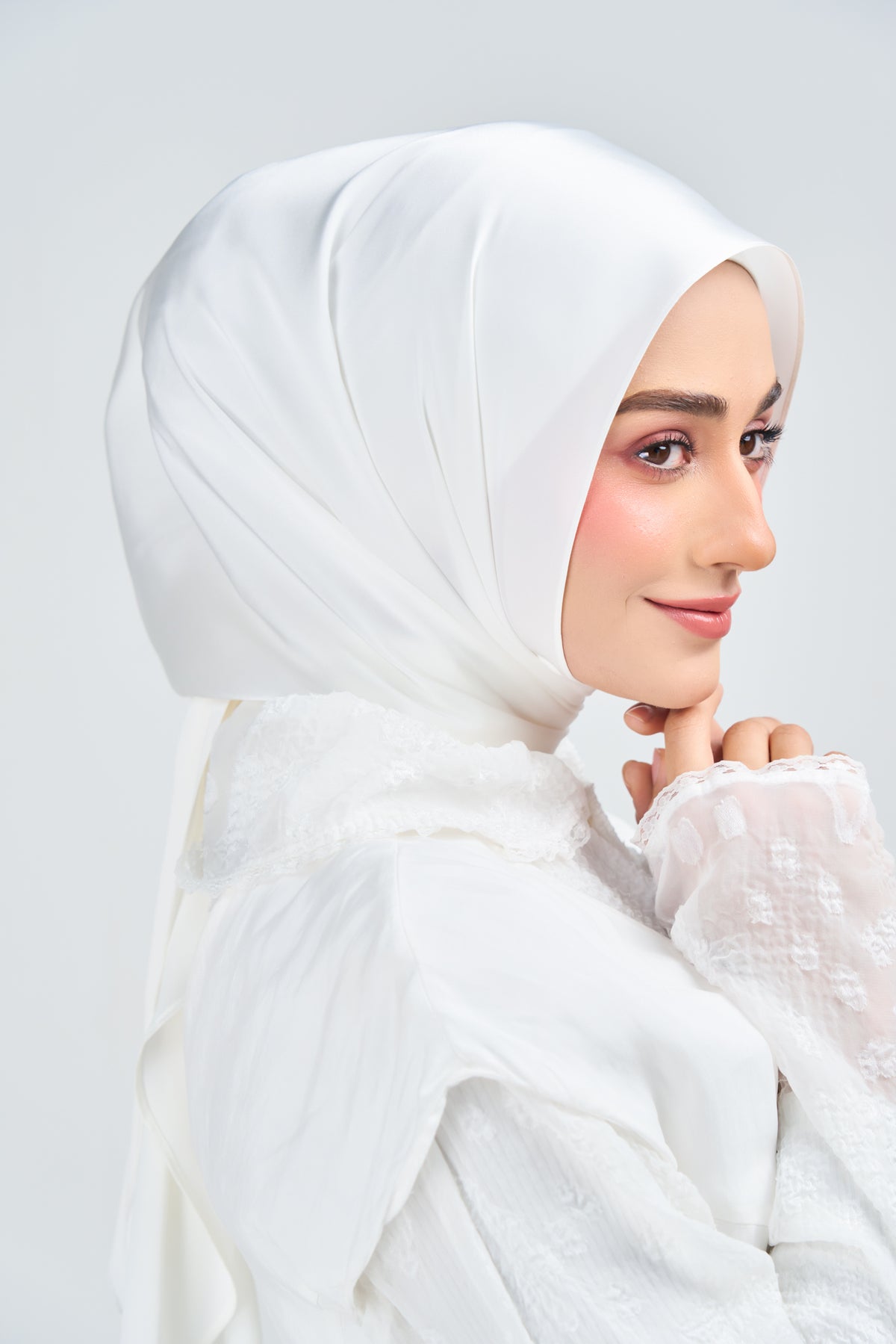 HoodX Luxe in Timeless White